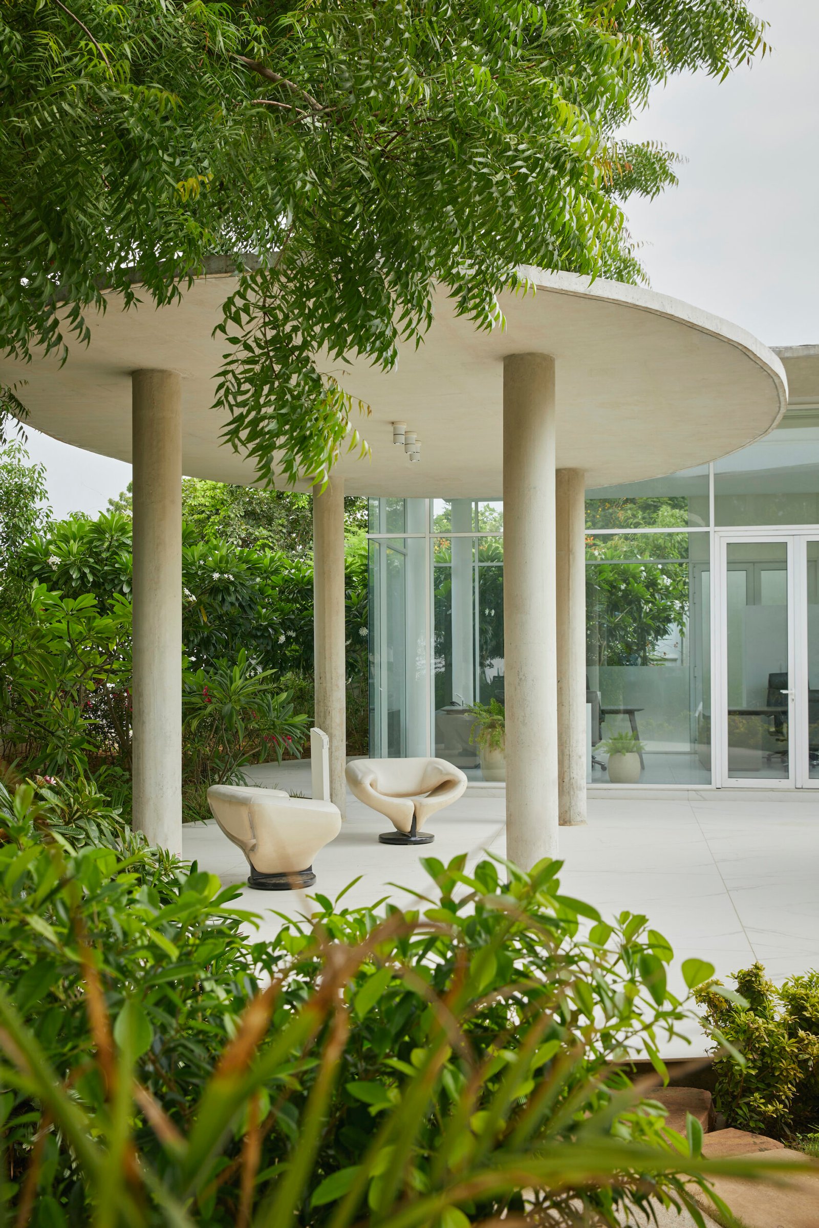 amoeba-office-hiren-patel-architects_13