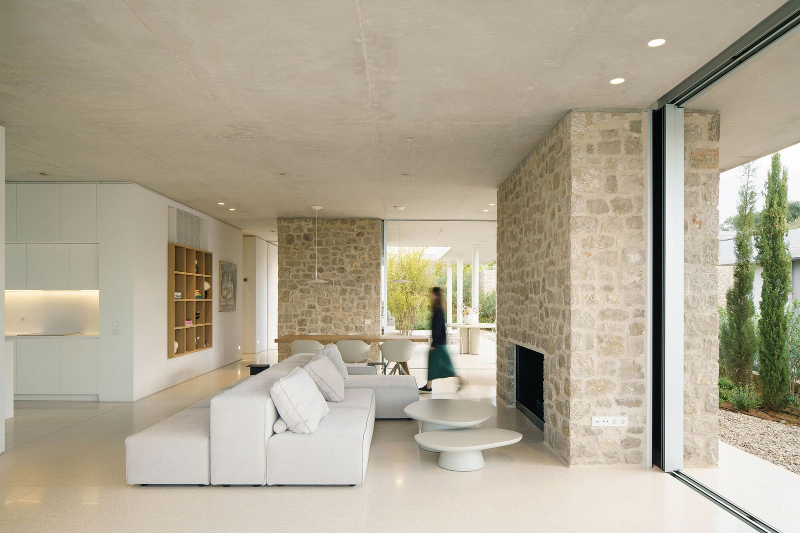 buerger_katsota_architects_Rolling_Greens_Villas_Alex_Shoots_Buildings_AeB (13)