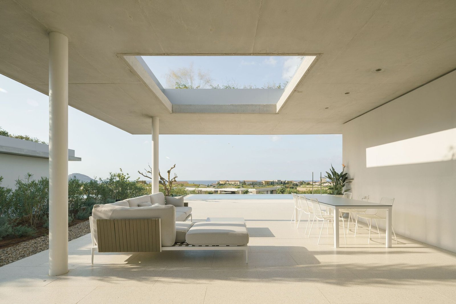 buerger_katsota_architects_Rolling_Greens_Villas_Alex_Shoots_Buildings_AeB (17)