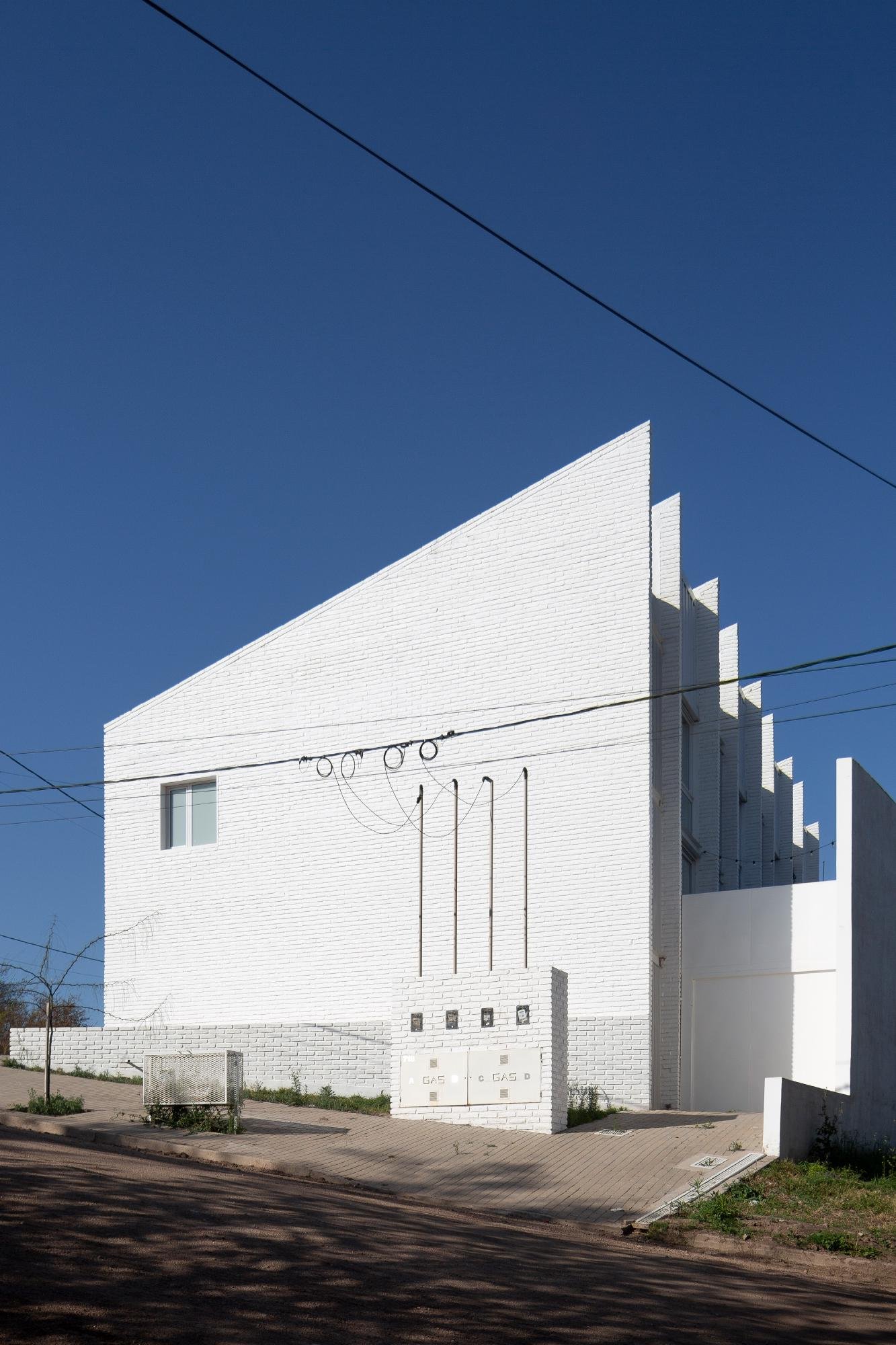 carranza-vazquez-arquitectos-javier-agustin-rojas-santiago-ruiz-viviendas_AeB (14)
