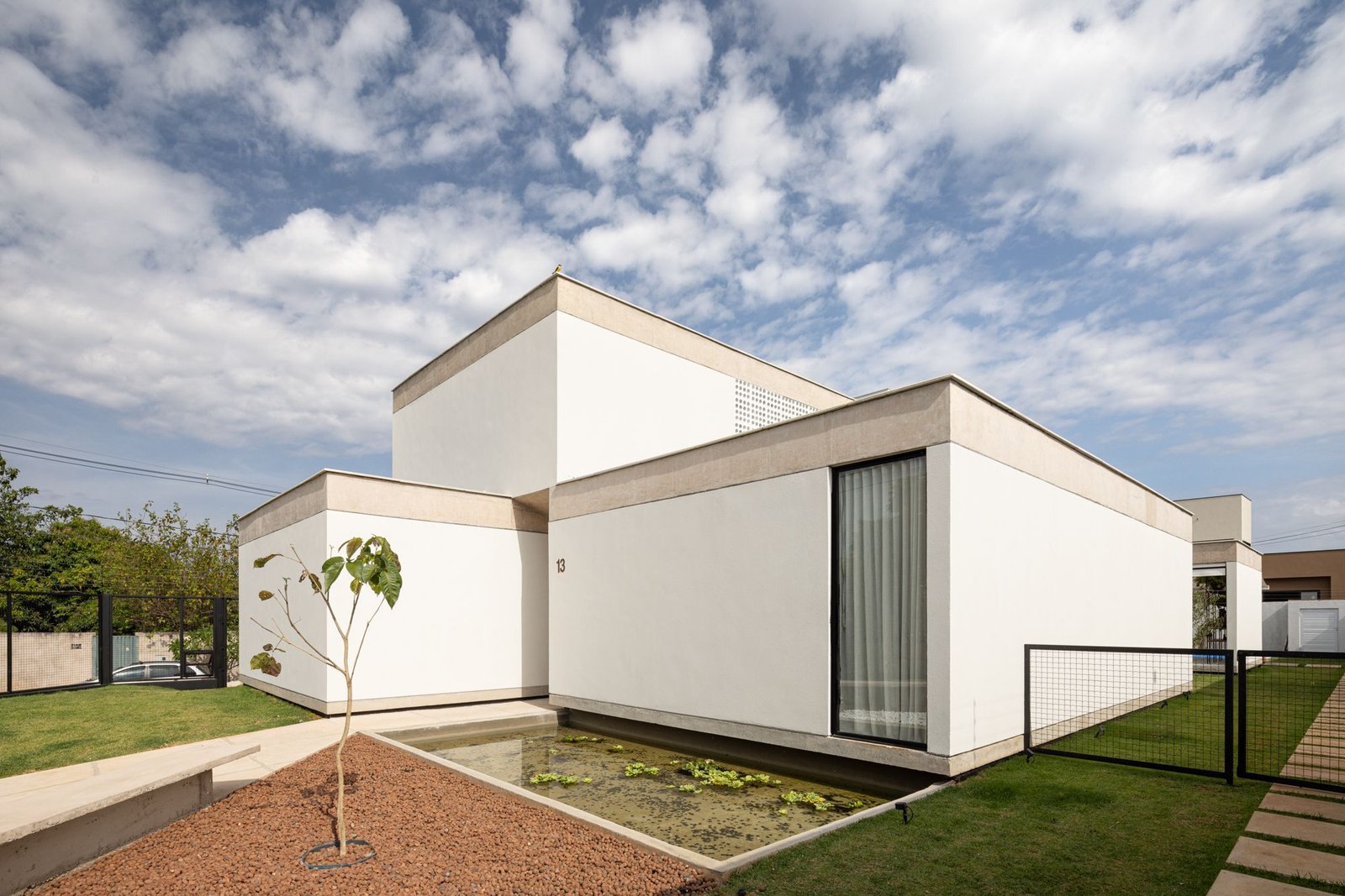 casa-taquari-estudio-empena_Joana_Franca_Aeb (3)