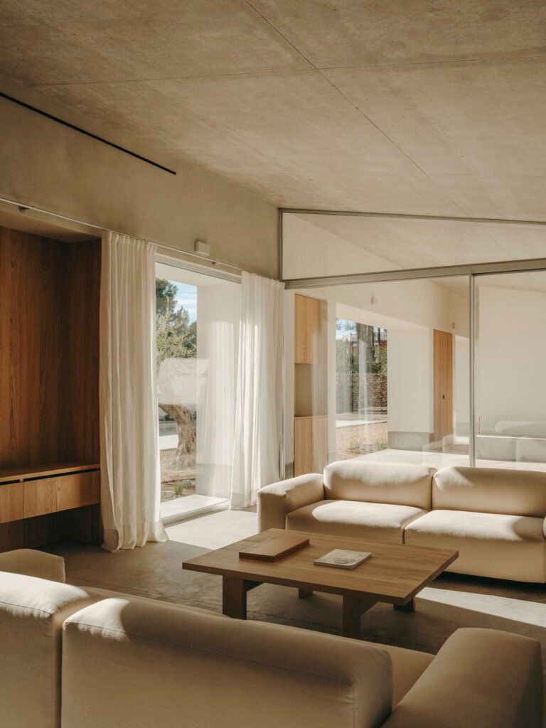 casa-td-skye-maunsell-studio-plus-jordi-veciana-plus-juan-gurrea-rumeu_14