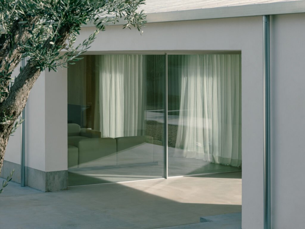 casa-td-skye-maunsell-studio-plus-jordi-veciana-plus-juan-gurrea-rumeu_36