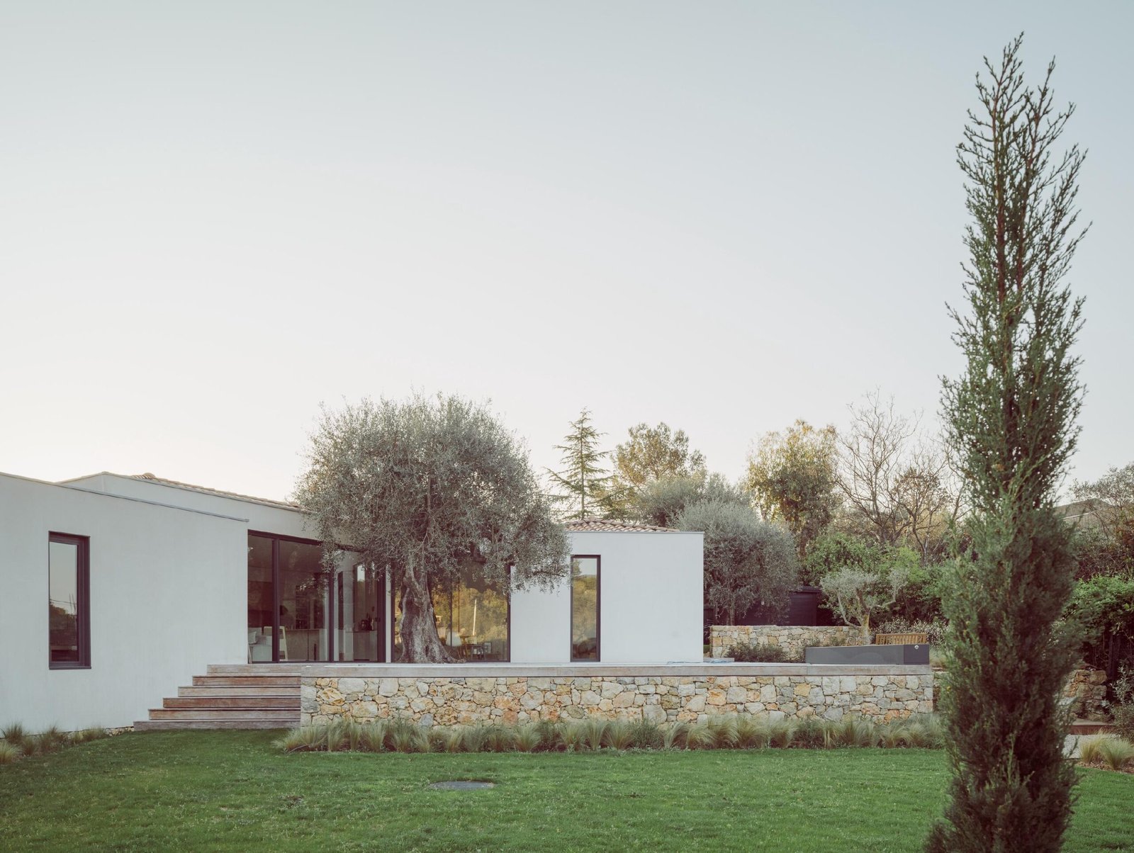 Cascio_Arquitectos_Villa_Cuatro_Olivos_Aldo_Amoretti_AeB (1)