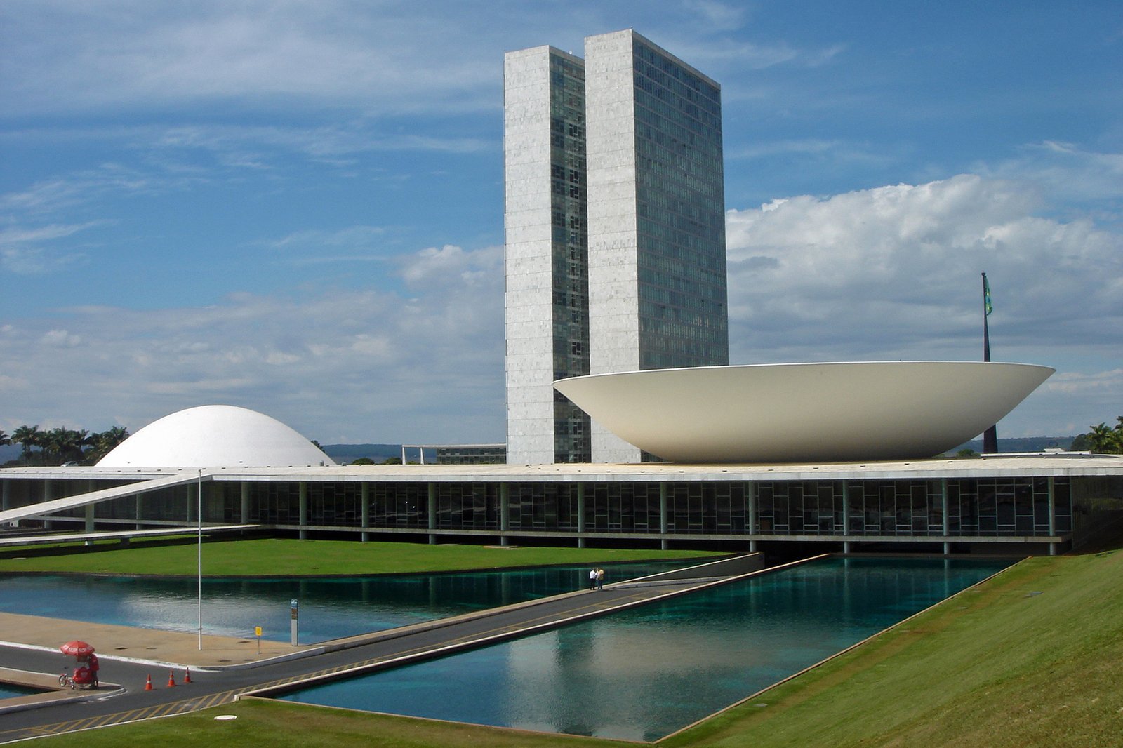 Congreso Nacional de Brasil en Brasilia dise&ntilde;ado por Oscar Niemeyer
