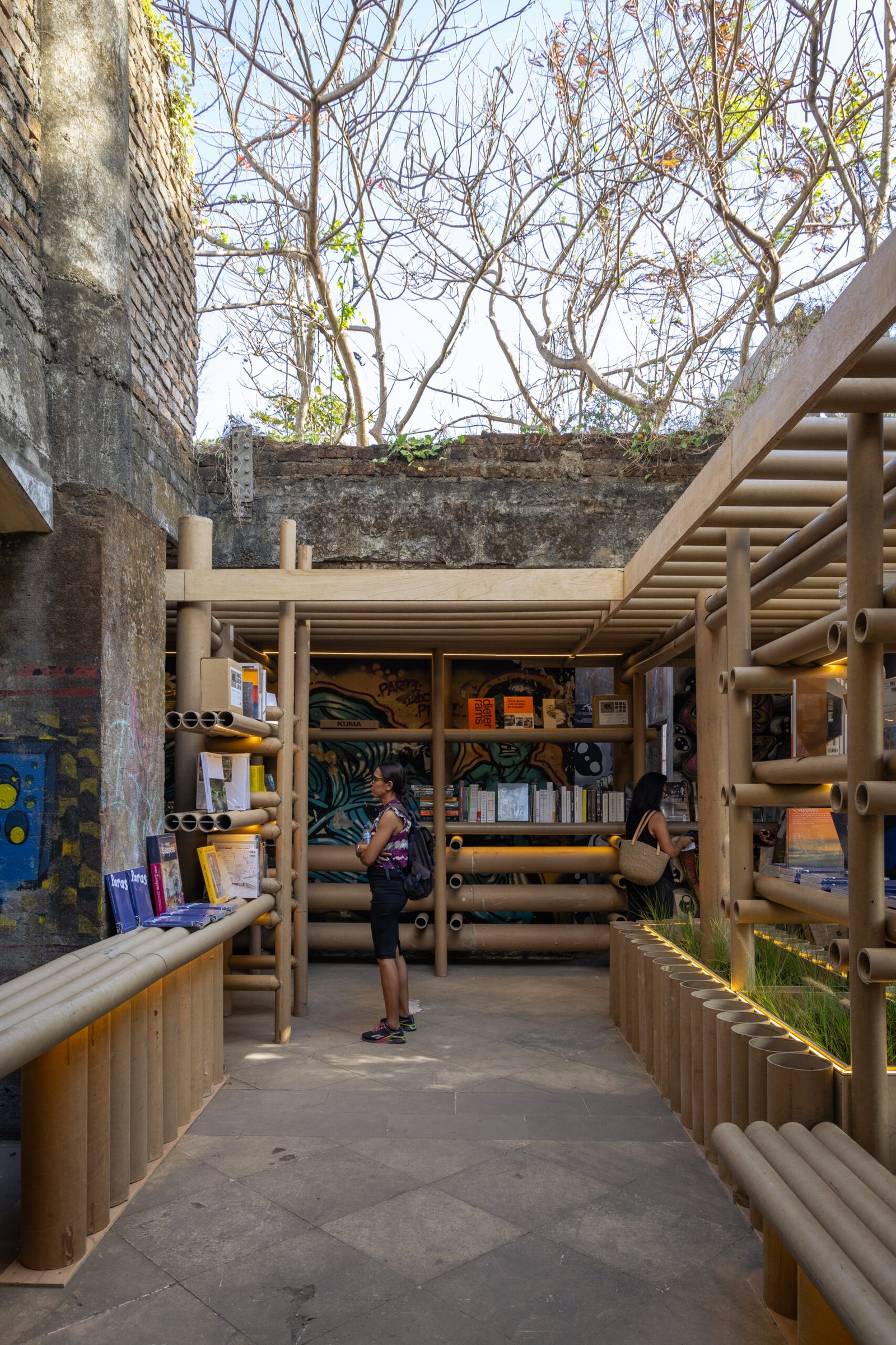 Jia CURATED 2025 (Book Shop-Andra Matin) – 9 – Credits Indra Wiras