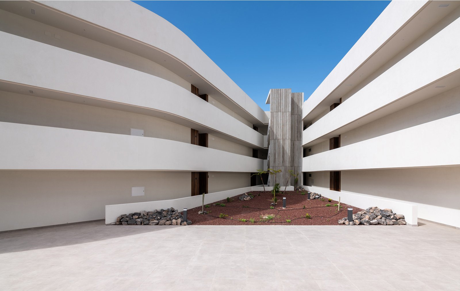 Makin_Molowny_Portela_Residencial_Atlantic_Homes_Flavio_Dorta_AeB (1)