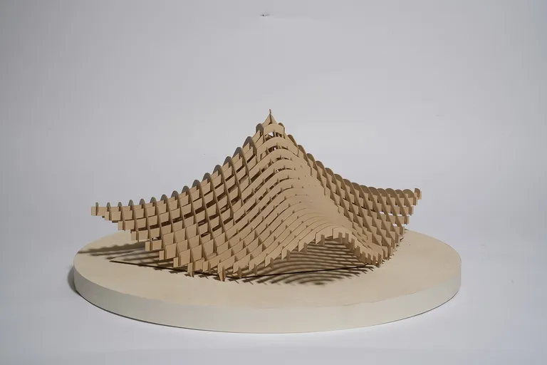 Maqueta de Kengo Kuma presentada en la exposición Architecture in Scale de Jia Curated 2026 en Bali