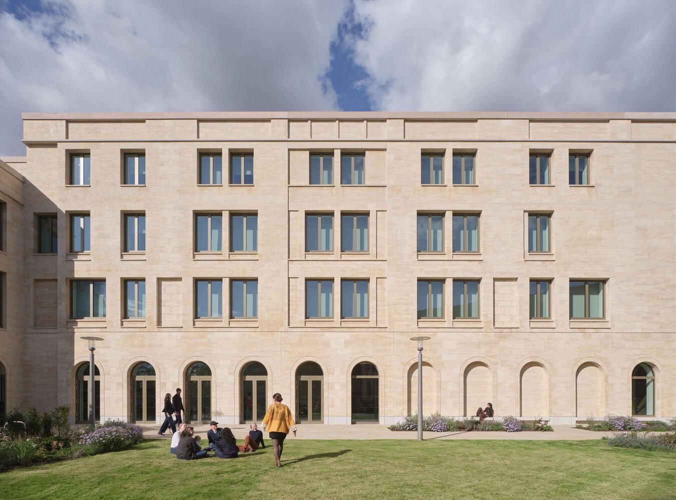 Atrio del Stephen A. Schwarzman Centre for the Humanities de la Universidad de Oxford