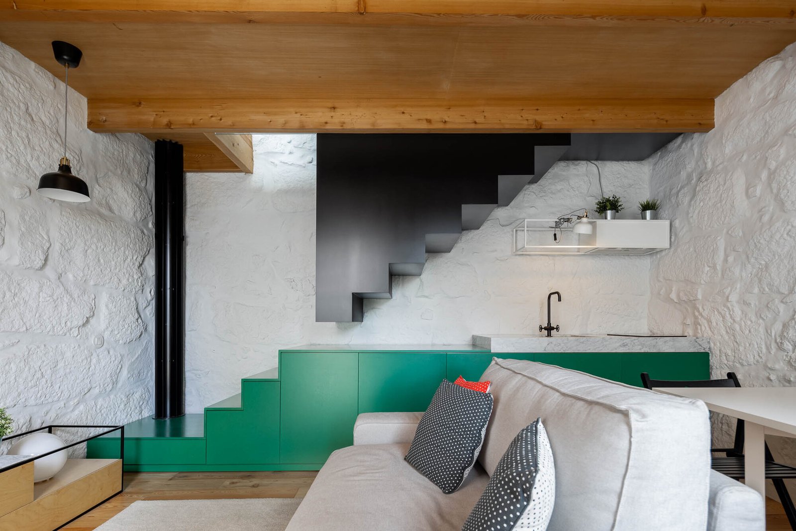 Covelo House no Porto com Arquitectura Spaceworkers e fotografia