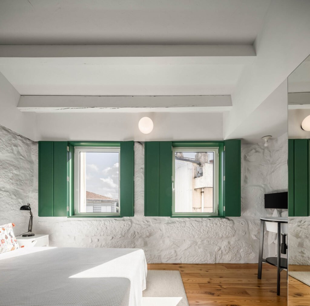 Covelo House no Porto com Arquitectura Spaceworkers e fotografia