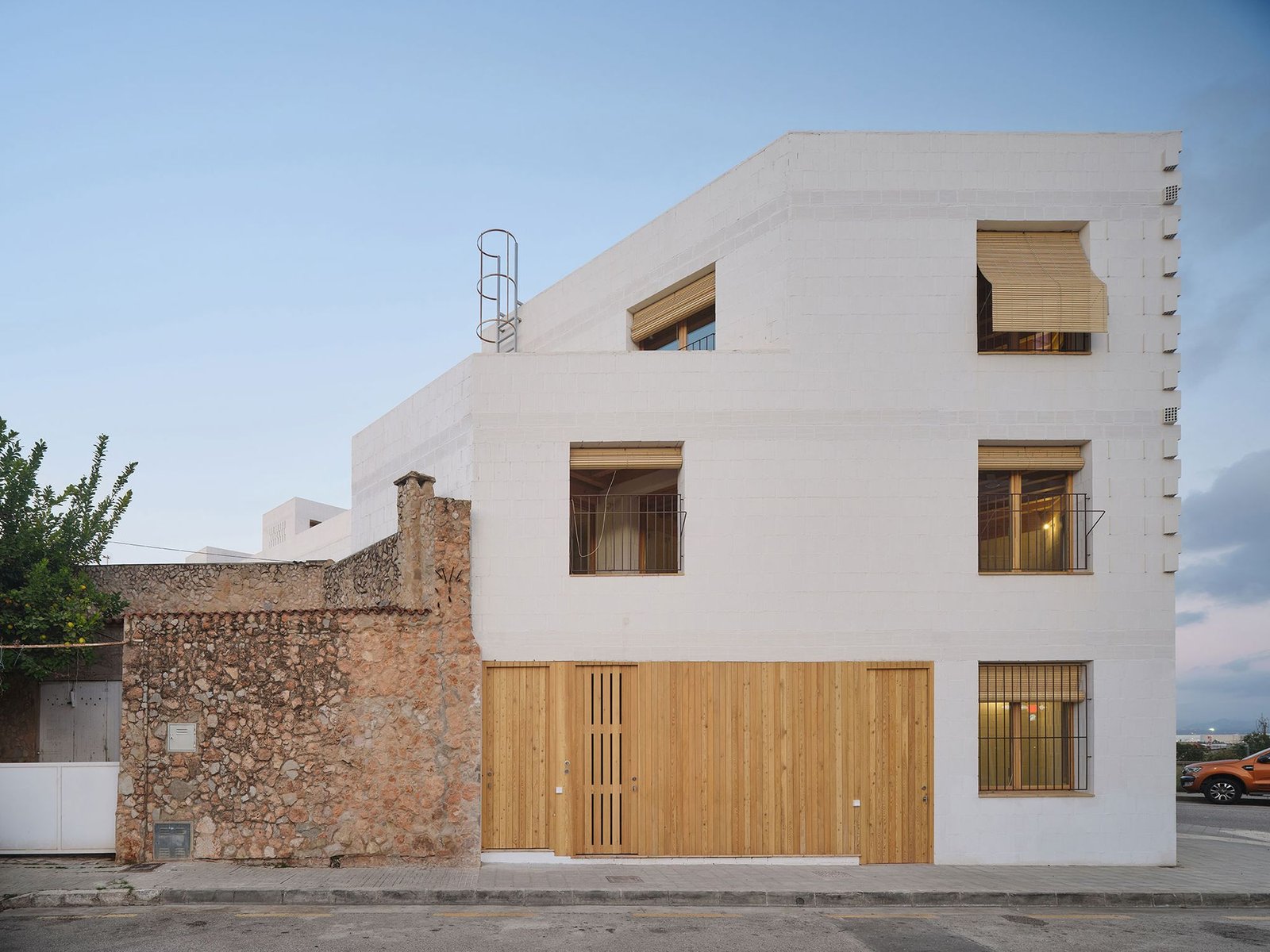 Carles_Enrich_11_Viviendas_sociales_Palma_Mallorca_Adria_Goula_AeB (14)