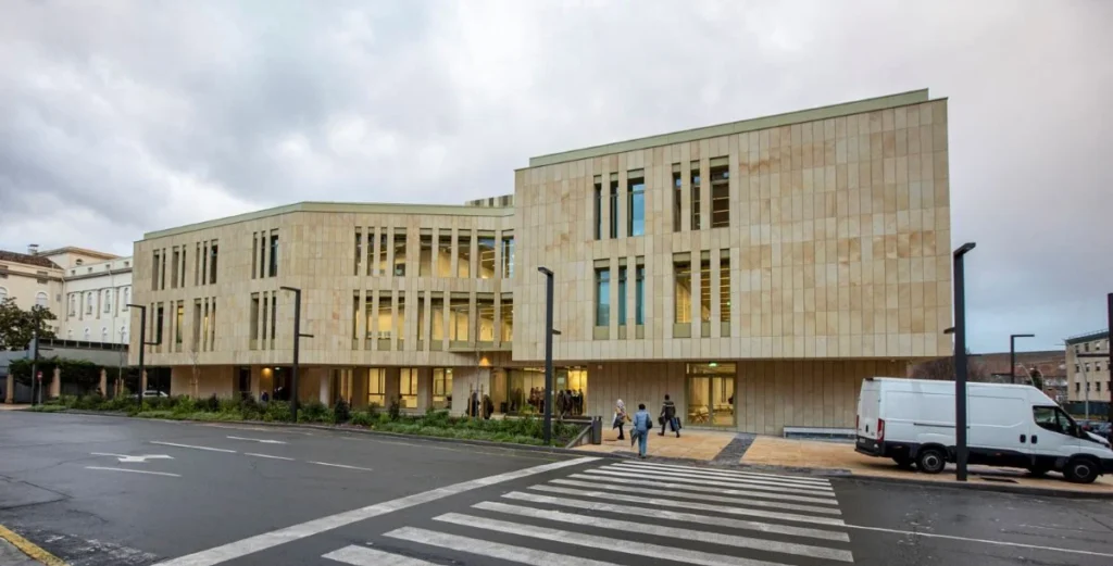 centro-salud-villanueva-e1734954177450