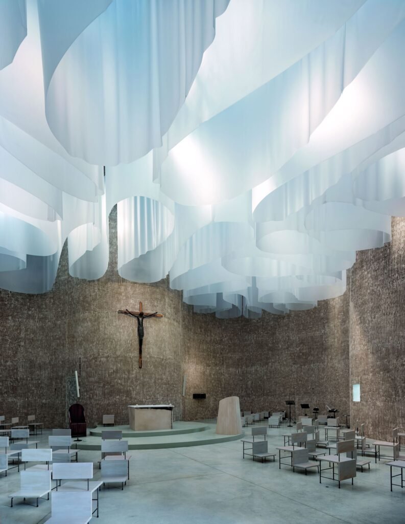 Mario_Cucinella_Architects_Iglesia_Santa_Maria_Goretti_Duccio_Malagamba_AeB (16)