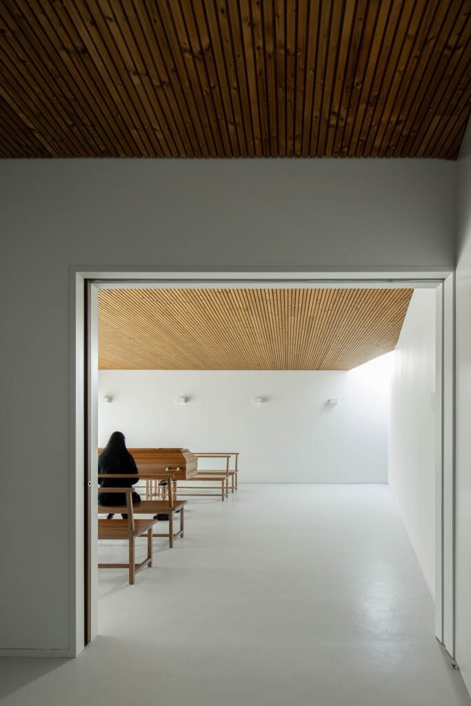 Casa Mortuária de Oliveirinha com arquitetura Sónia Cruz