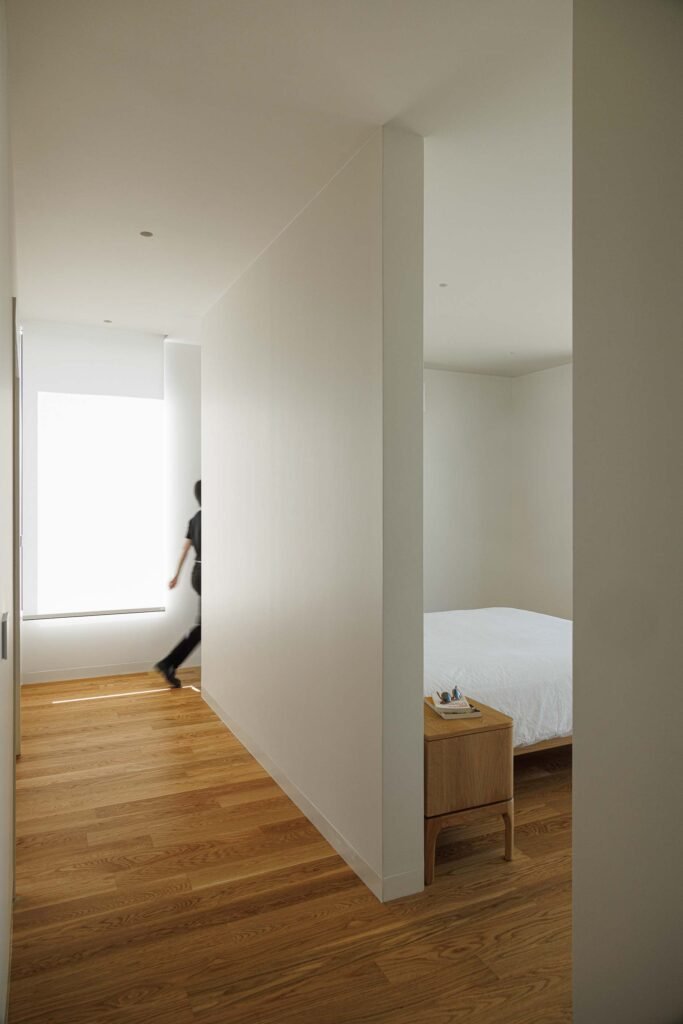 CS House com arquitetura WALLA e fotografia Ivo Tavares