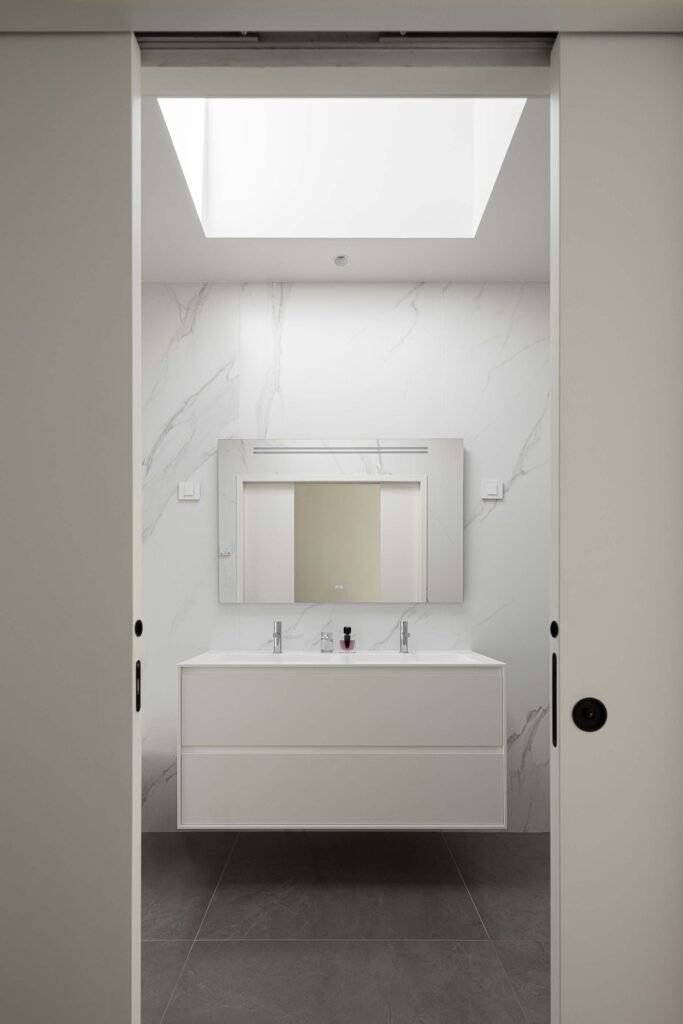CS House com arquitetura WALLA e fotografia Ivo Tavares