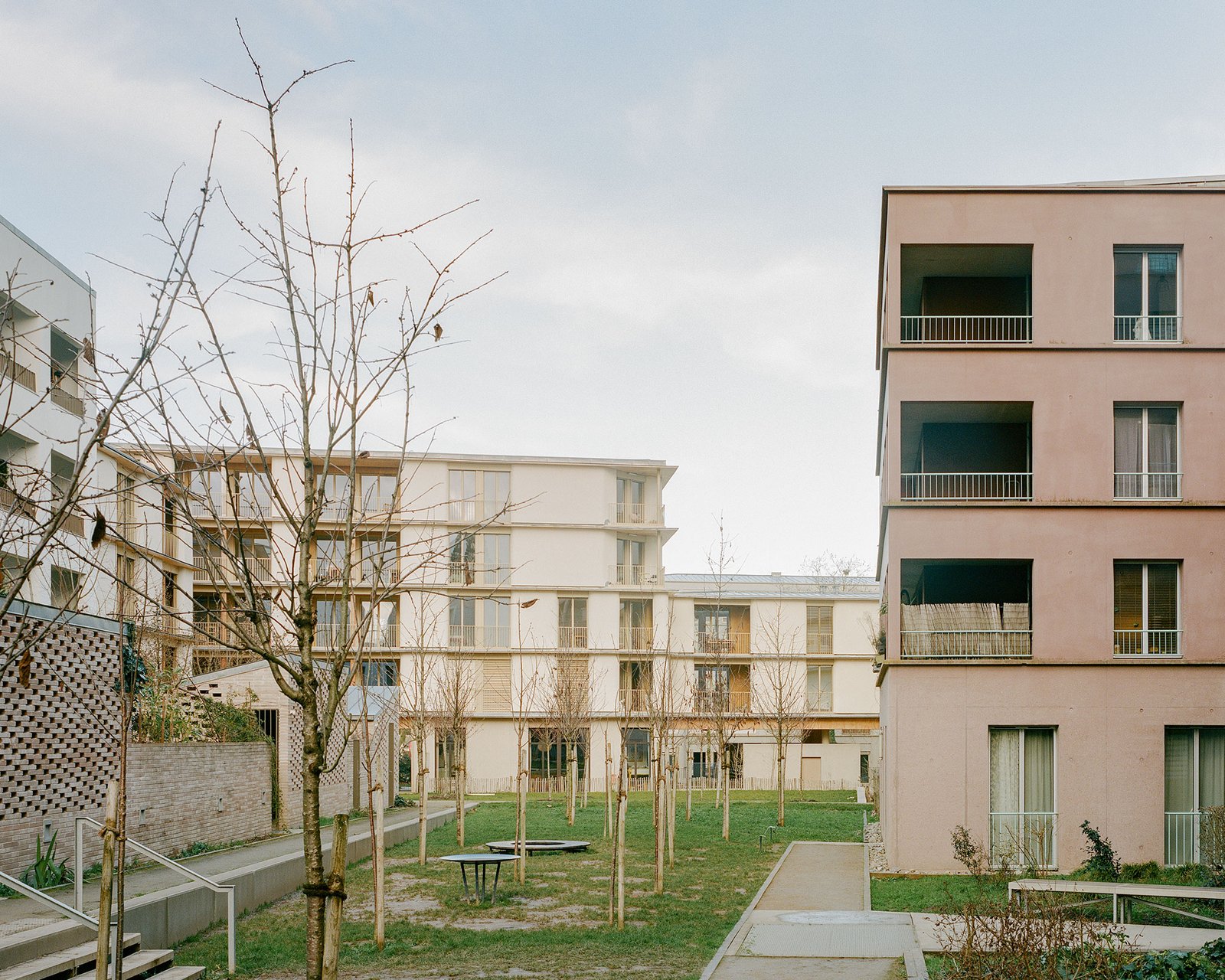 Atelier dArchitecture Ramdam + Palast &ndash; 81 Viviendas (Charles Bouchaib) (19)