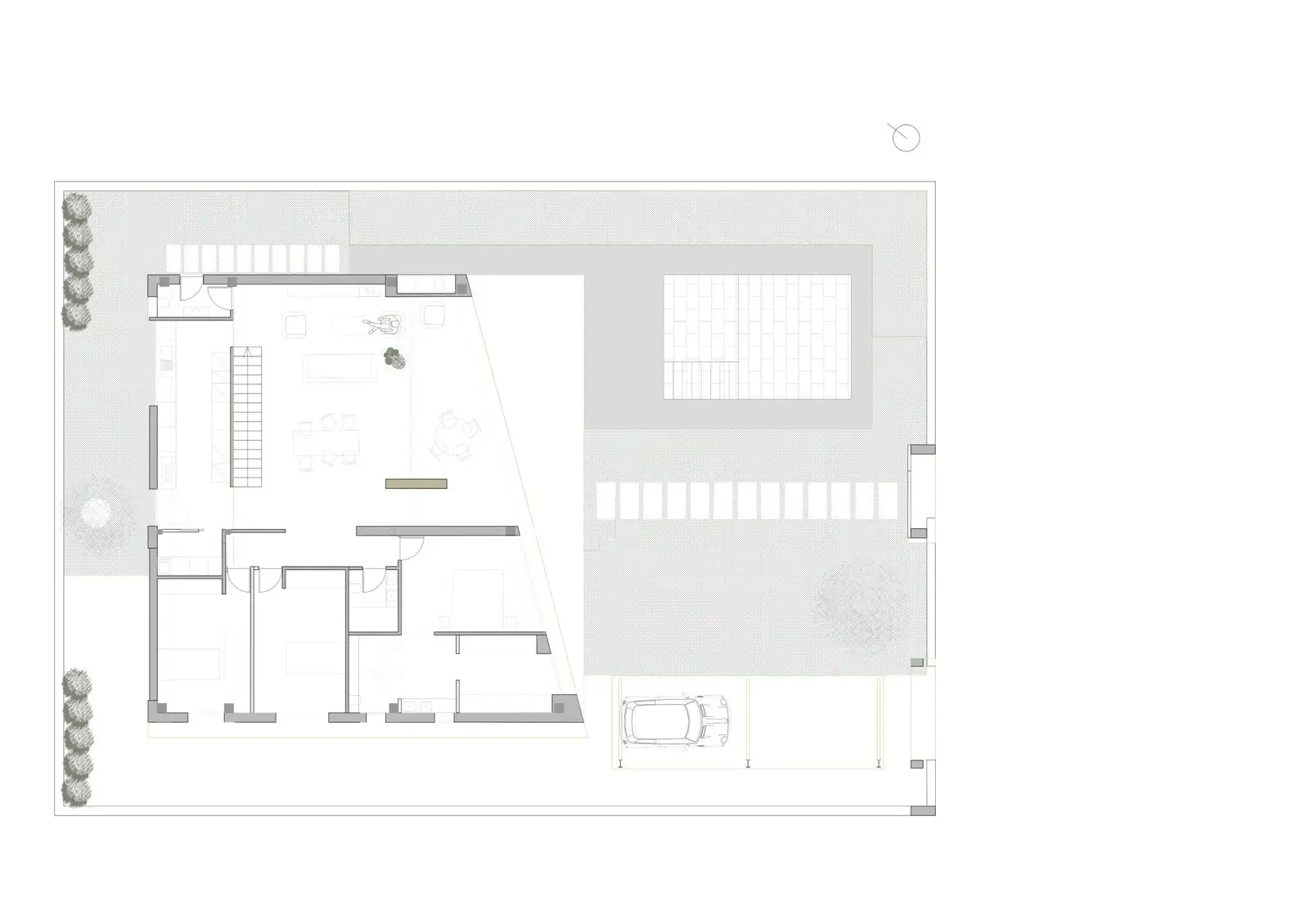 Plano de la planta baja y la parcela de Casa Olivera, de Miragall Romaguera i arquitectes associats