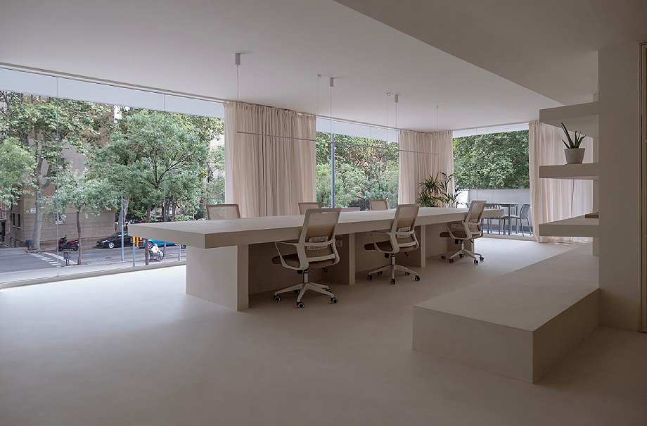 unwhite-office-de-brenzo-1-foto-blanca-roige