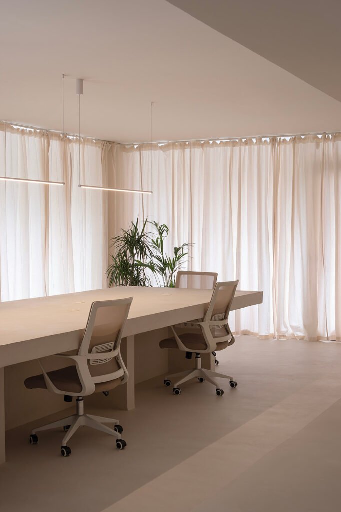 unwhite-office-de-brenzo-2-foto-blanca-roige